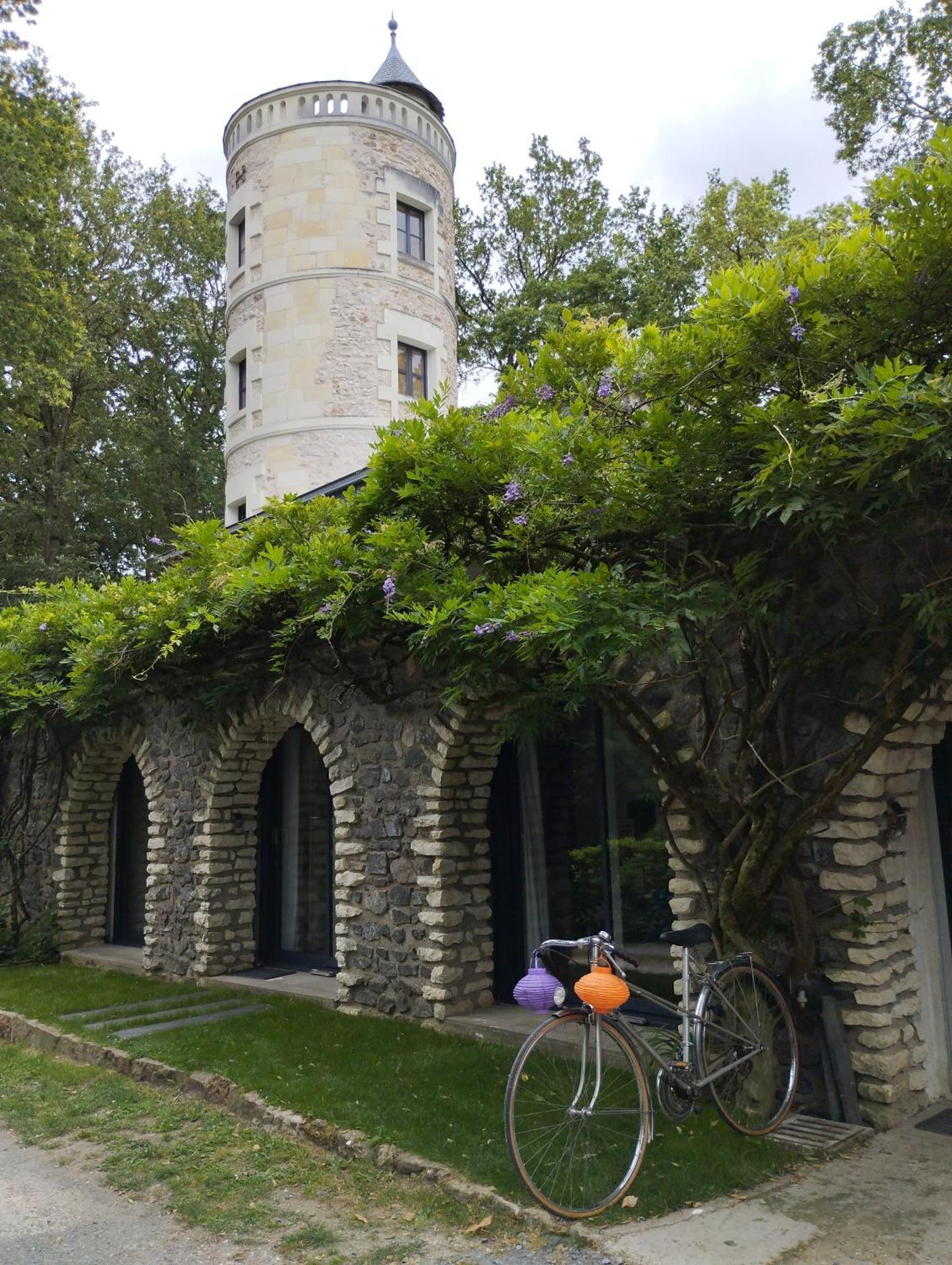 Chambres D'Hotes La Tour De Bellevue Saumur Exterior foto